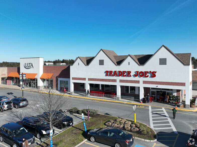 More Photos Of Daniel Webster Hwy & Danf Rd @ Daniel Webster Hwy. & Danfort Rd., Nashua Unknown For Lease