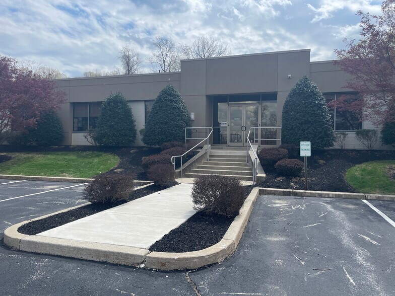 More Photos Of ,  Office For Sale