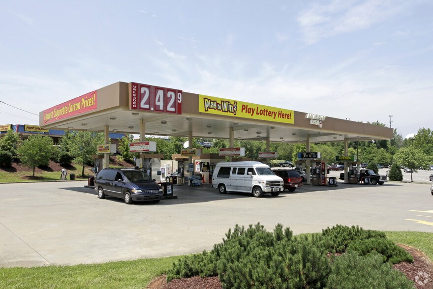 More Photos Of 2315-2367 Madison St, Clarksville Unknown For Lease
