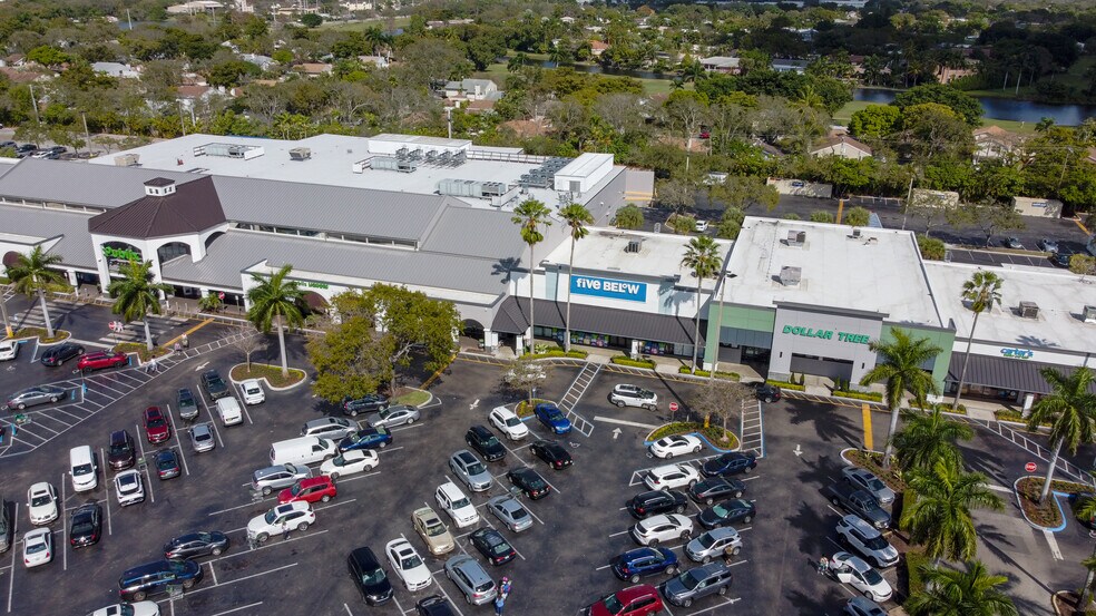 More Photos Of 4800 Sheridan St, Hollywood Unknown For Lease