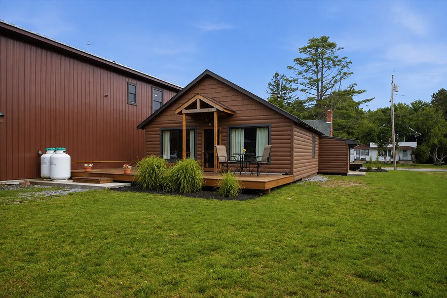 More Photos Of 6275 State Highway 30, Indian Lake Flex For Sale