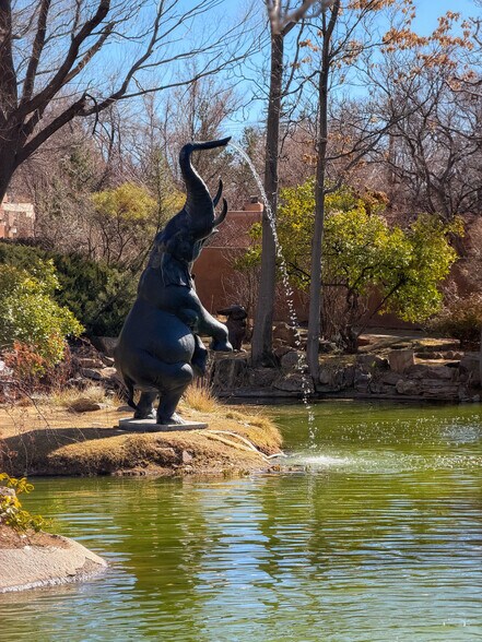 More Photos Of 1075 Paseo de Peralta, Santa Fe General Retail For Sale