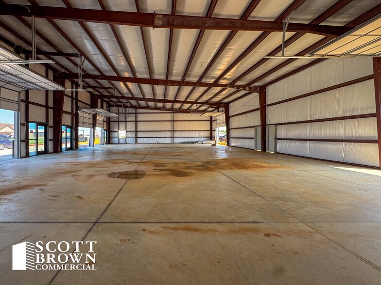 More Photos Of 8587 Stewart Rd, Aubrey Flex For Lease