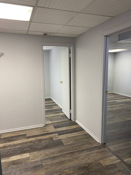More Photos Of 103 Fort Salonga Rd, Northport Office For Sale