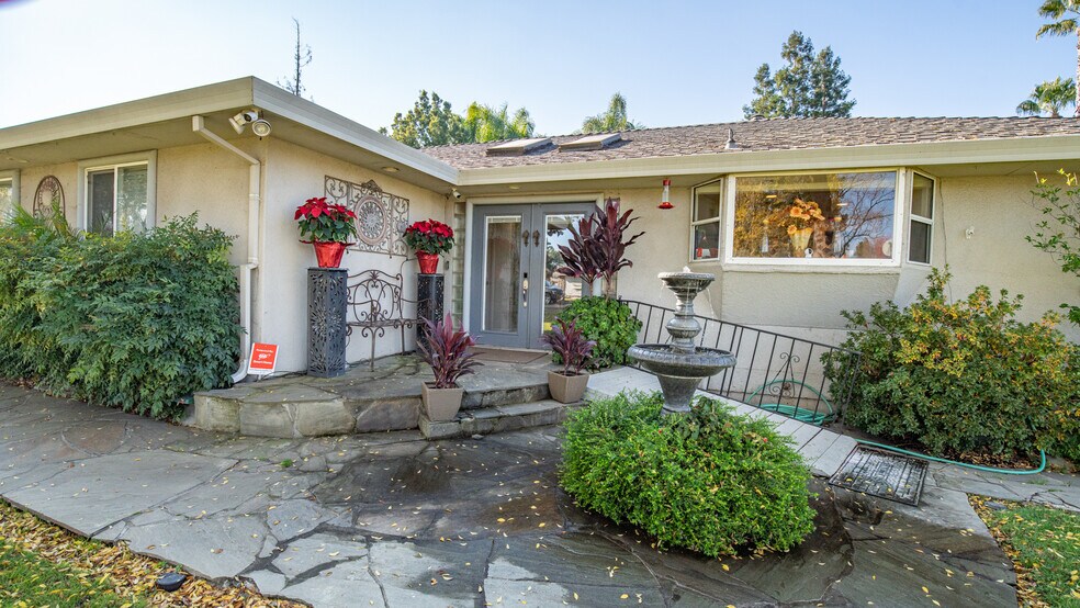 More Photos Of 1403 Rowena Way, Sacramento Specialty For Sale