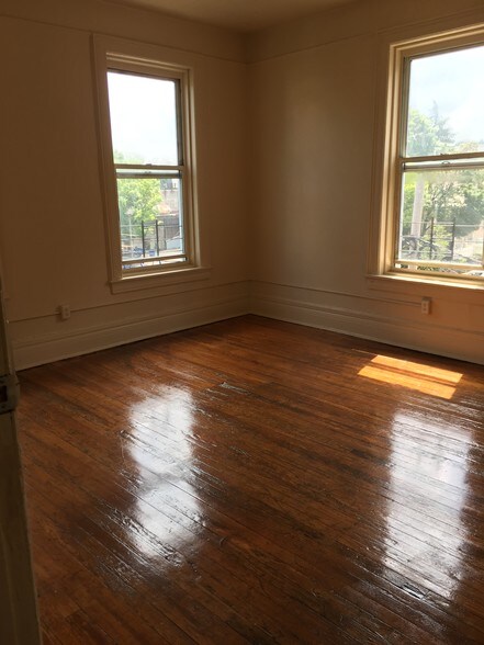More Photos Of 25 Post St, Yonkers Apartments For Sale