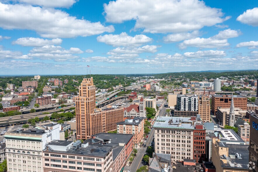 More Photos Of 109 S Warren St, Syracuse Office Residential For Lease