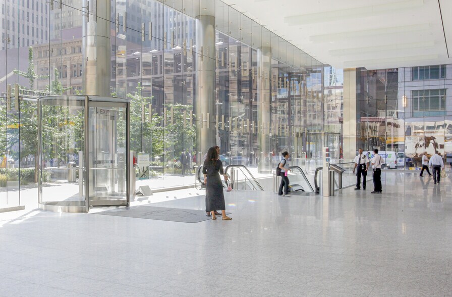 More Photos Of 333 Bay St, Toronto Office For Sale