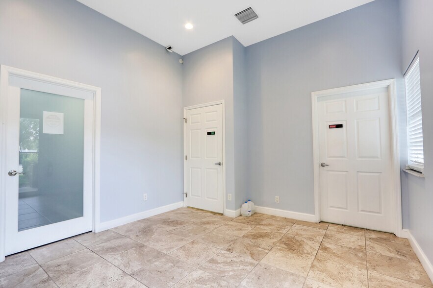 More Photos Of 1405 SE Goldtree Dr, Port Saint Lucie Medical For Lease