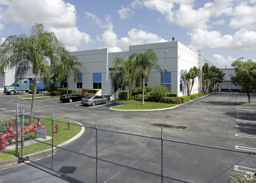 More Photos Of 3151 NW 125th St, Miami Warehouse For Lease
