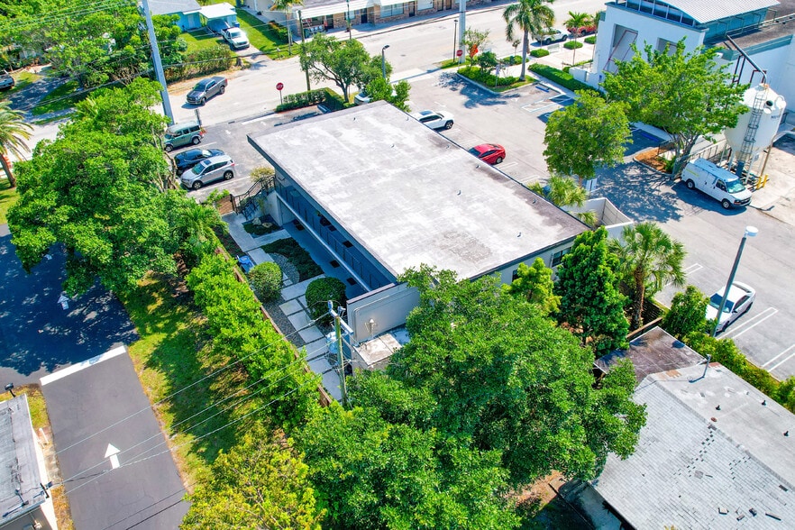 More Photos Of 1273 NE 38th St, Oakland Park Apartments For Sale