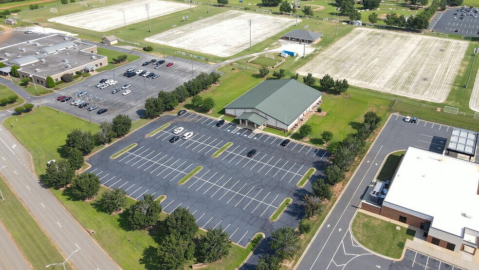 More Photos Of 96 Cohen Walker Dr, Warner Robins Medical For Sale