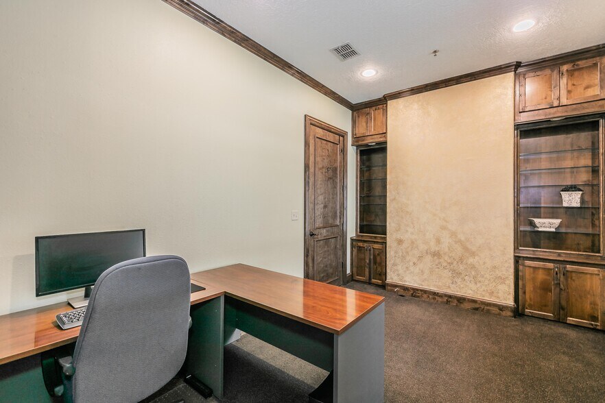 More Photos Of 4508 Colleyville Blvd, Colleyville Office Residential For Lease