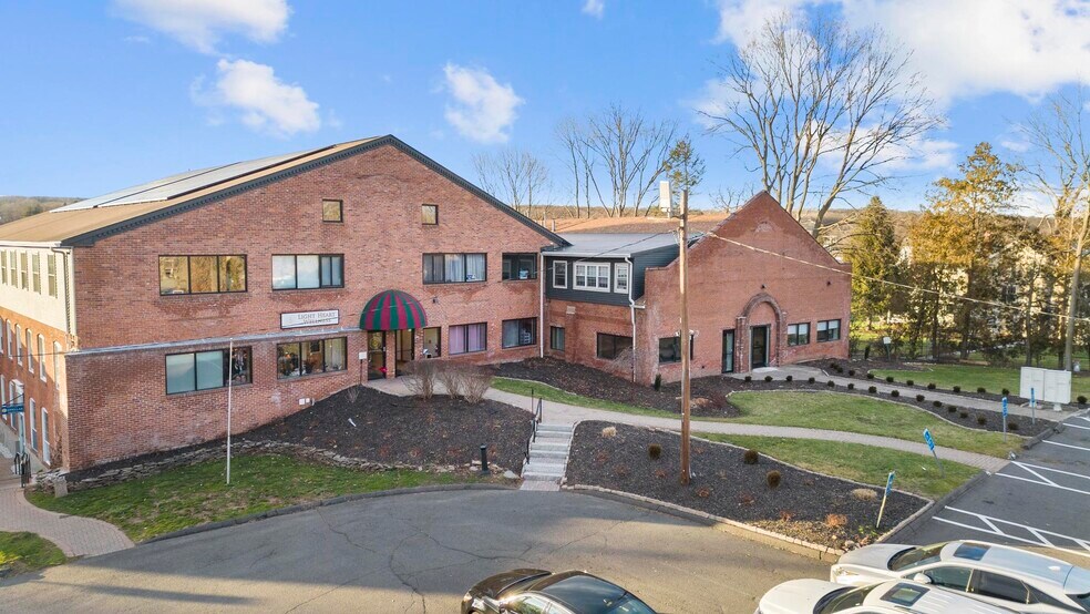 More Photos Of 51 N Main St, Southington Office For Lease