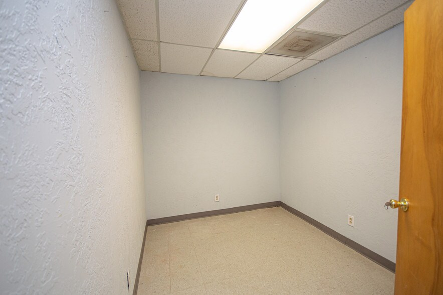 More Photos Of 13414 Medical Complex Dr, Tomball Medical For Lease