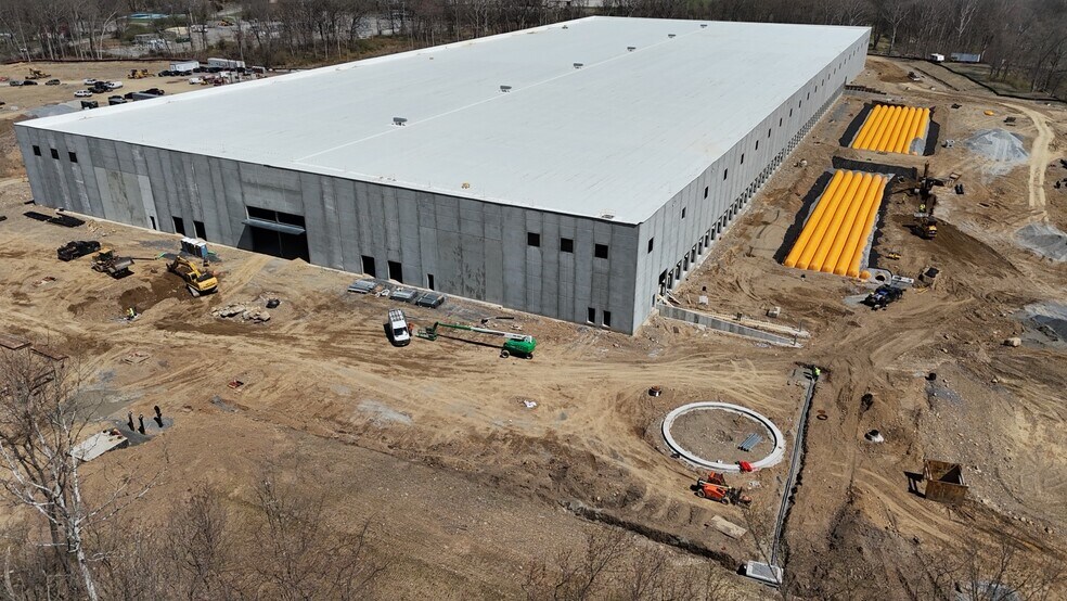 More Photos Of 120 Manunka Chunk Road, Belvidere Distribution For Lease