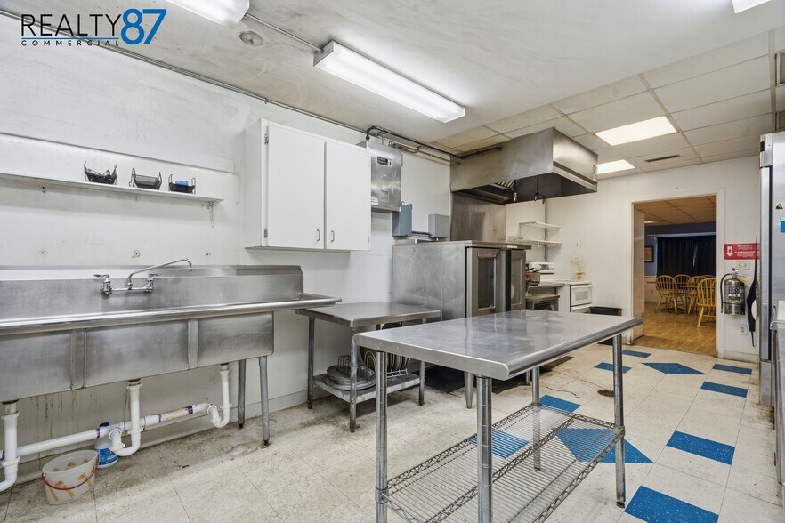 More Photos Of 5913 Troy Mills rd, Coggon General Retail For Sale