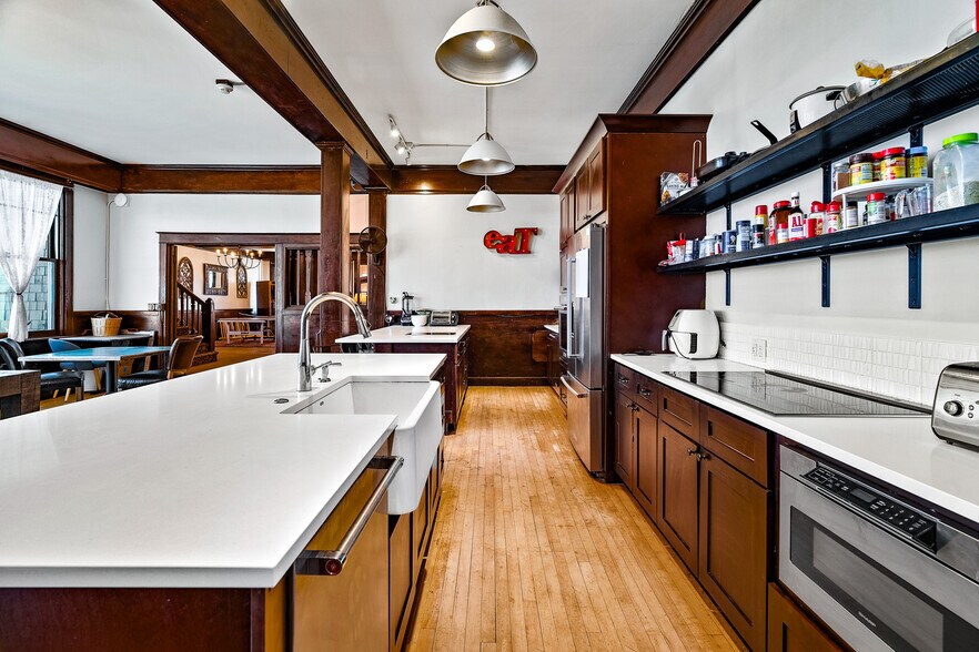 More Photos Of 500 Main St, Fairplay Hotel For Sale
