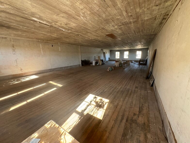 More Photos Of 5504 Main St, Flowery Branch Restaurant For Sale