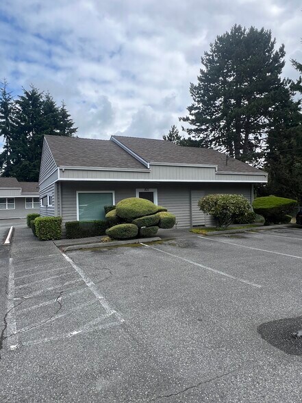Primary Photo Of 821-827 128th St SW, Everett Medical For Lease