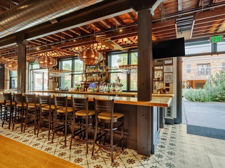 More Photos Of 121 E 2nd Ave, Niwot Restaurant For Lease