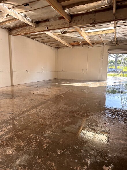 More Photos Of 16301-16335 Piuma Ave, Cerritos Light Manufacturing For Lease