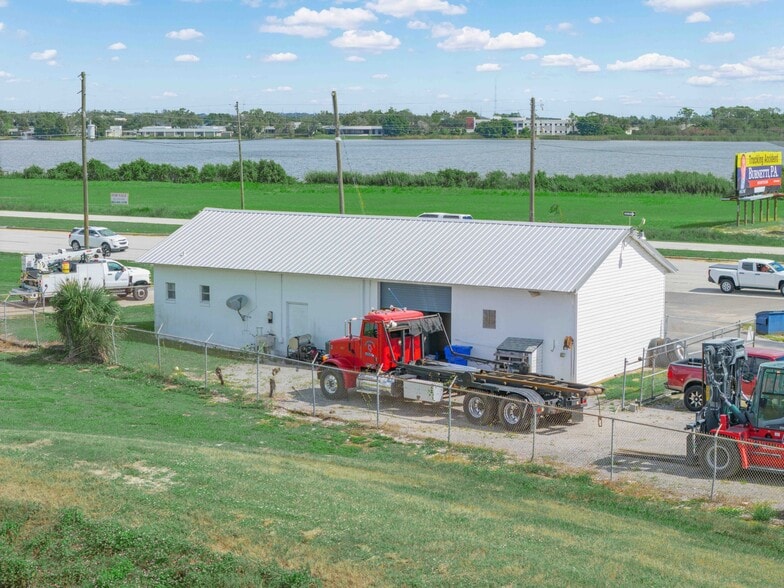 More Photos Of 2510 US 27, Avon Park Auto Repair For Sale