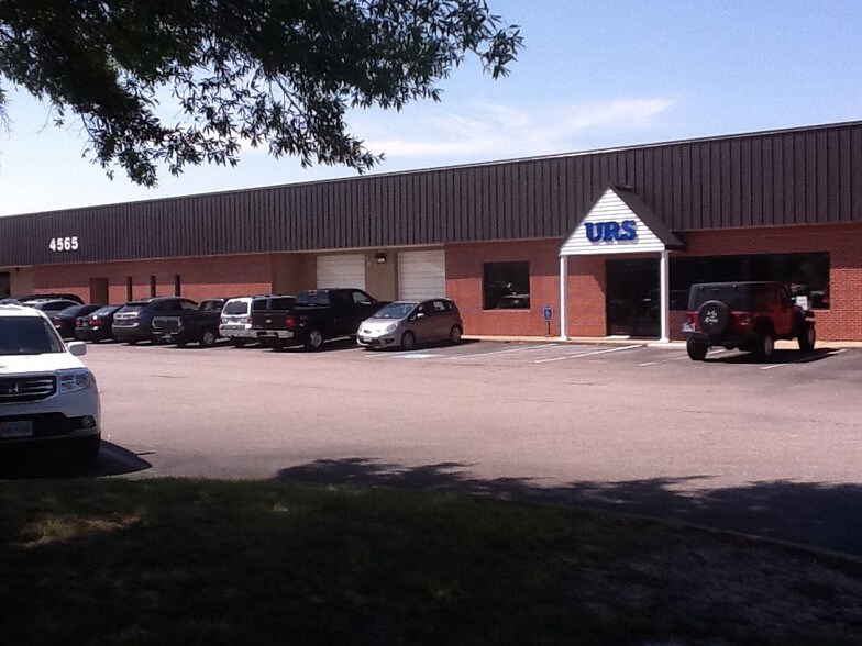 More Photos Of 4565 Progress Rd, Norfolk Light Distribution For Lease