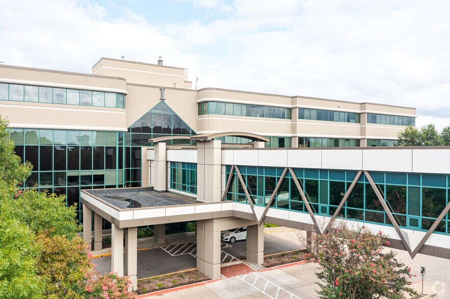 More Photos Of 1600 Coit Rd, Plano Medical For Lease