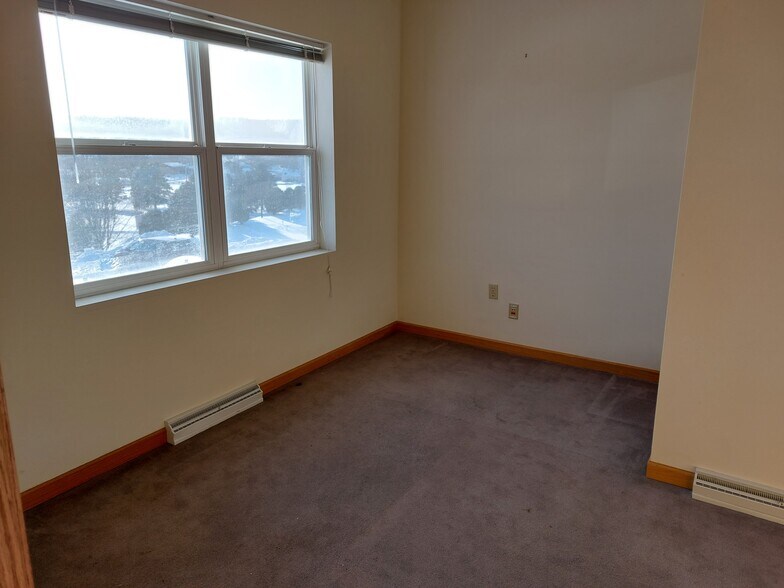 More Photos Of 1500 Merrill Ave, Wausau Office For Sale