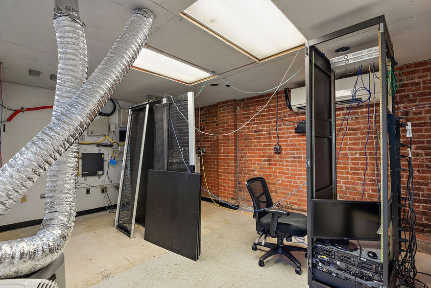 More Photos Of 225 W 2nd St, Pueblo Office For Lease