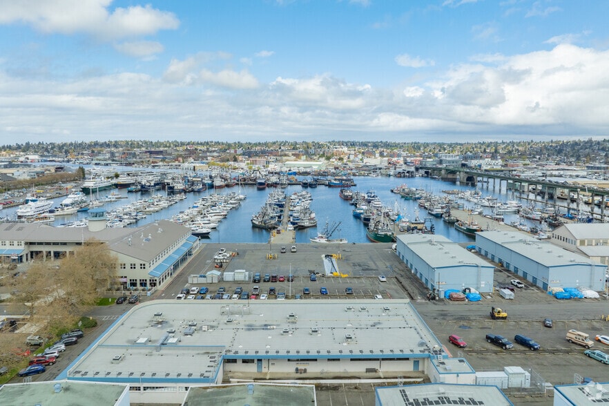 More Photos Of 1715 W Nickerson St, Seattle Freestanding For Lease