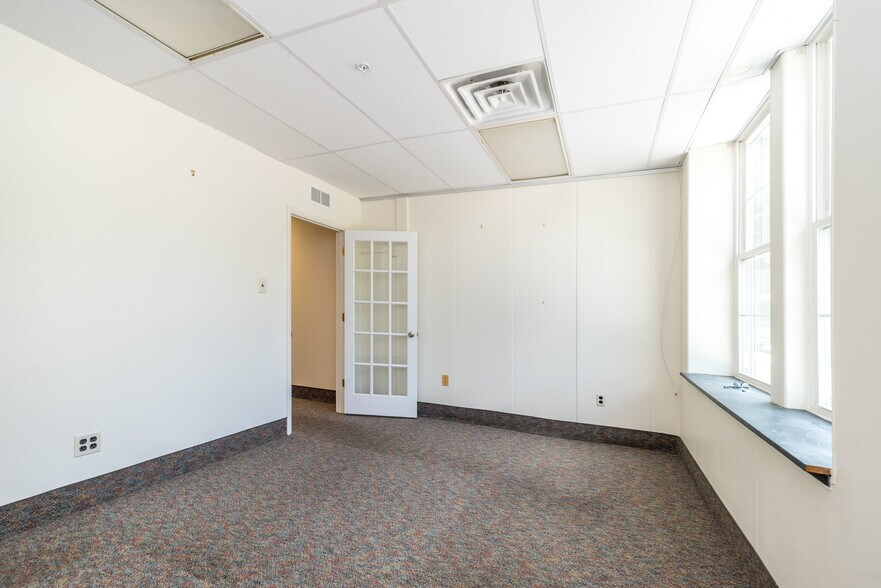 More Photos Of 11 Davis Rd, Phoenixville Apartments For Lease