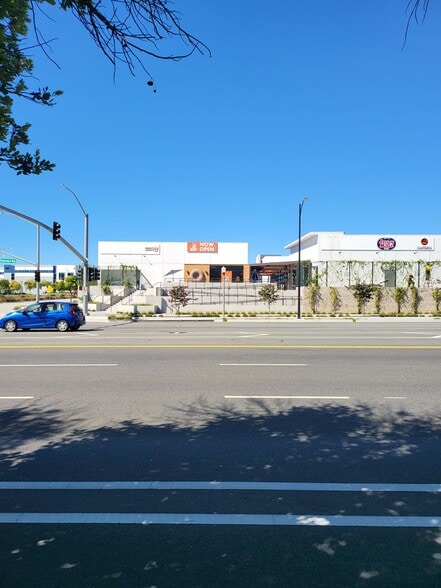 More Photos Of 3000 N Hollywood Way, Burbank Office For Lease