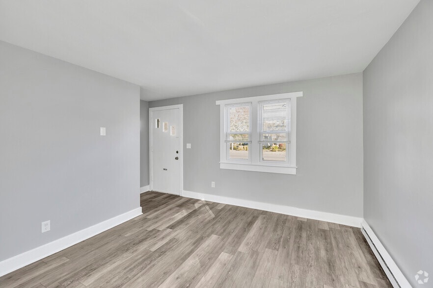 More Photos Of 307 W Little Creek Rd, Norfolk Apartments For Sale