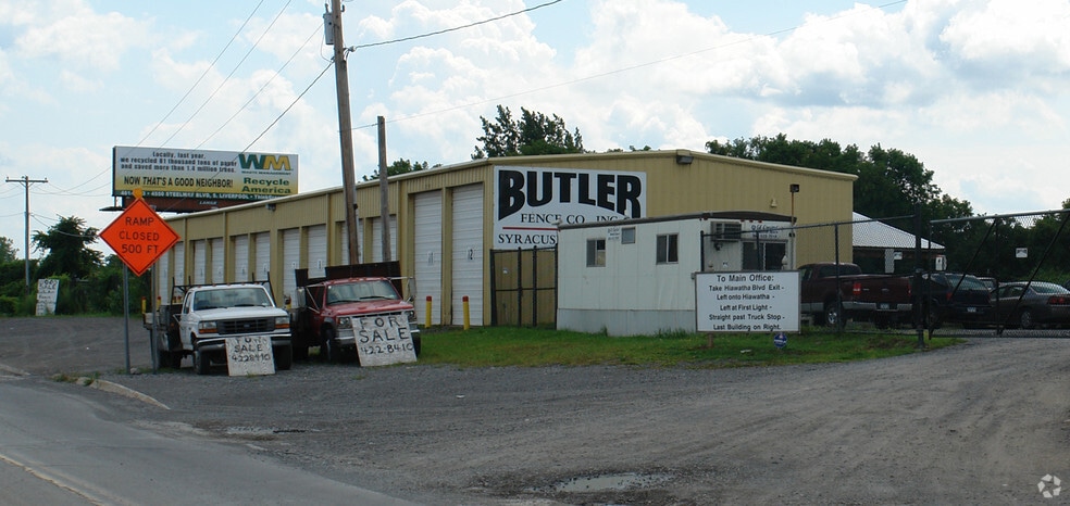 More Photos Of 559 State Fair Blvd, Syracuse Warehouse For Lease