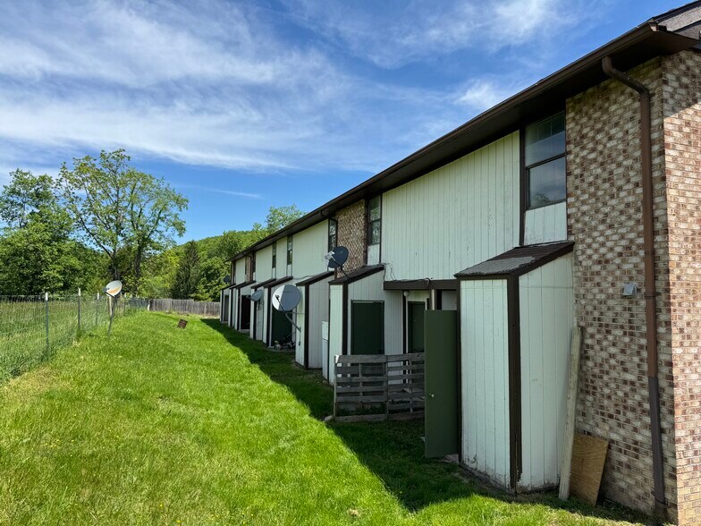 More Photos Of 237 Sherrad St, Marlinton Apartments For Sale