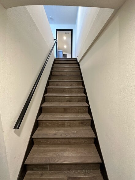 More Photos Of 4116 W Jefferson Blvd, Los Angeles Industrial For Lease