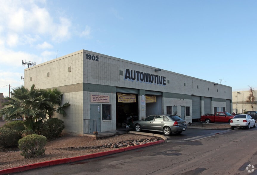 Primary Photo Of 1902 N Country Club Dr, Mesa Service For Lease