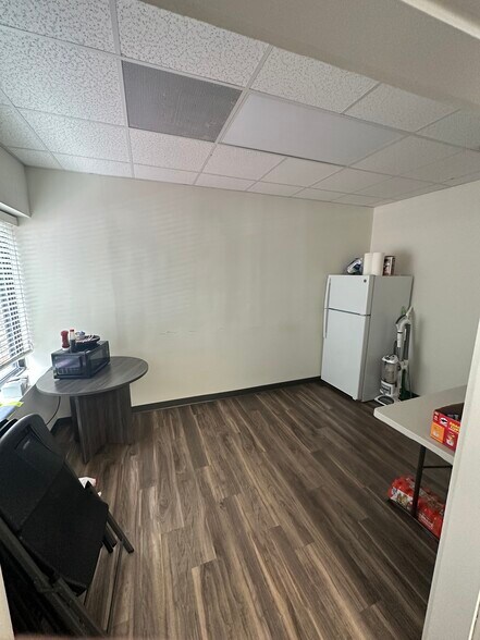 More Photos Of 4413 Mendi Ct, Suwanee Warehouse For Lease