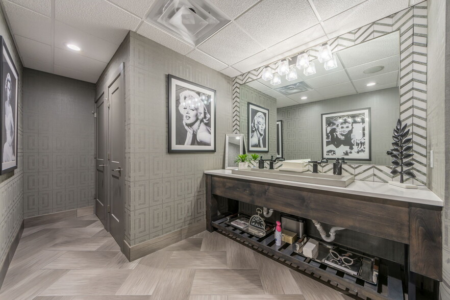 More Photos Of 2850 NE Kendallwood Pky, Kansas City Loft Creative Space For Sale