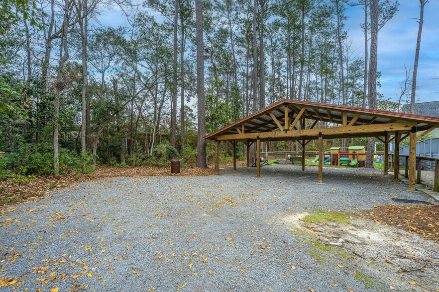 More Photos Of 141 Limehouse Dr, Summerville Daycare Center For Sale