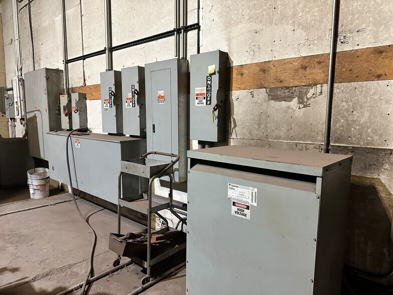 More Photos Of 881 E 57th Ave, Denver Warehouse For Sale