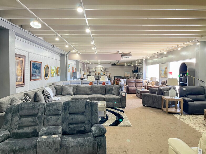 More Photos Of 174 W 200 N, Cedar City General Retail For Sale