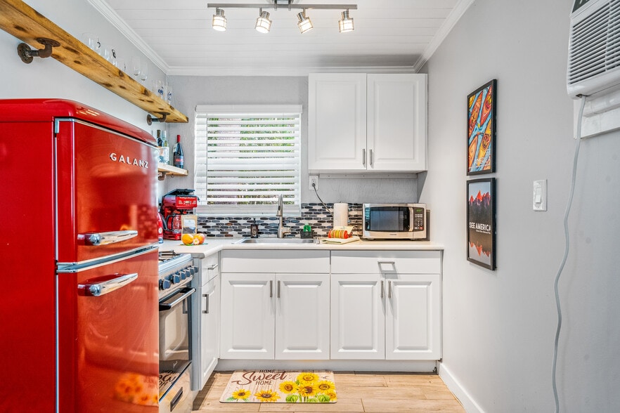 More Photos Of 11450 S Indian River Dr, Sebastian Hotel For Sale