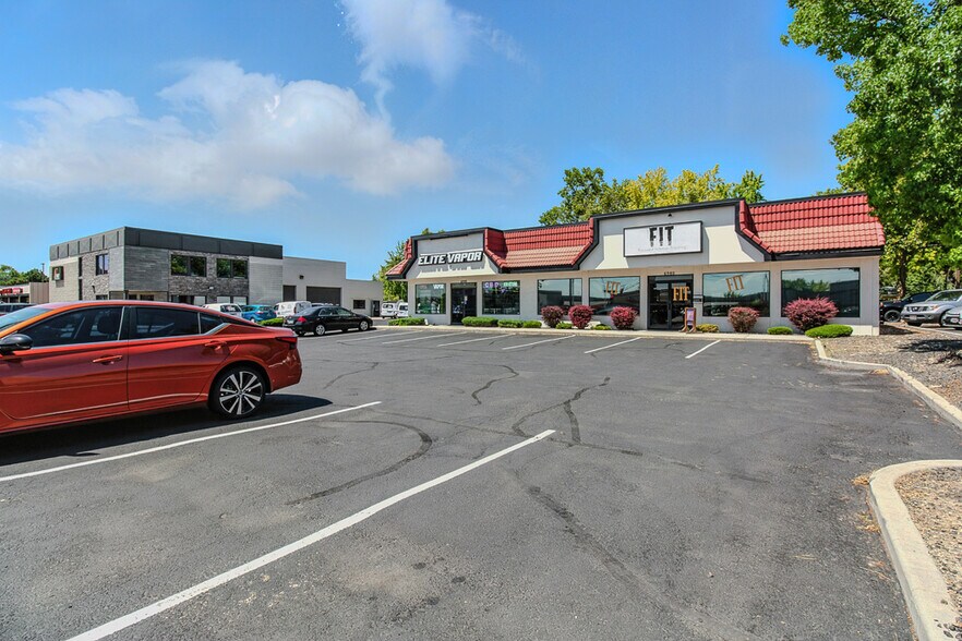 More Photos Of 6980 W Overland Rd, Boise Storefront Retail Office For Lease