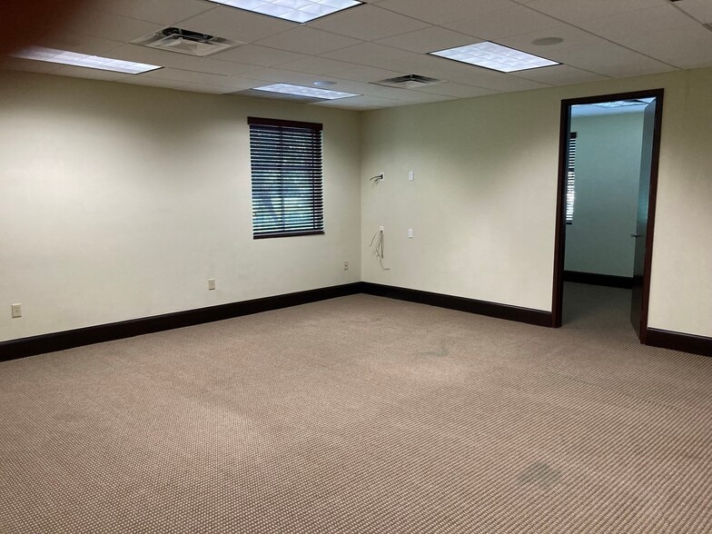 More Photos Of 6115 Lyons Rd, Coconut Creek Office For Lease