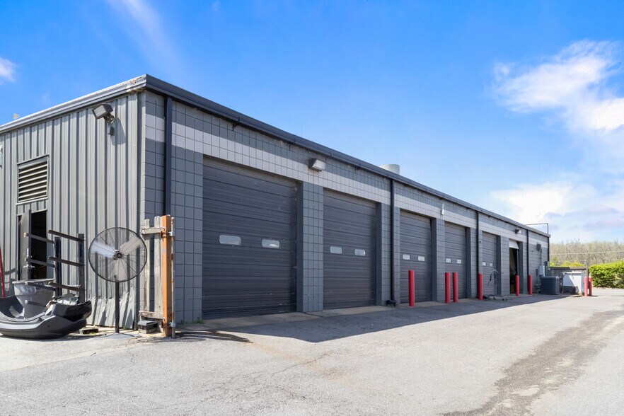 More Photos Of 7100 Landers Rd, North Little Rock Auto Repair For Sale