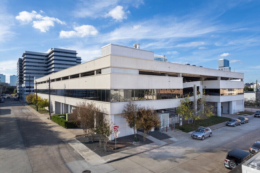 More Photos Of 3701-3801 Kirby & 2401 Portsmouth, Houston Unknown For Lease