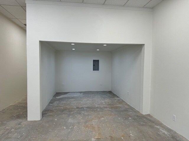 More Photos Of 19445-19449 Ventura Blvd, Tarzana Storefront For Lease